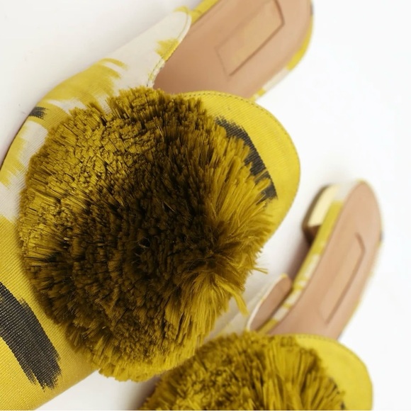 Size 41 - Aquazzura Powder Puff Pompom Lime Green/Yellow Mules - Picture 8 of 16